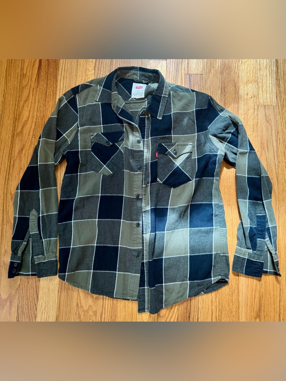 Levi's Olive & Black Plaid Cotton Button-Down Shirt - Men's